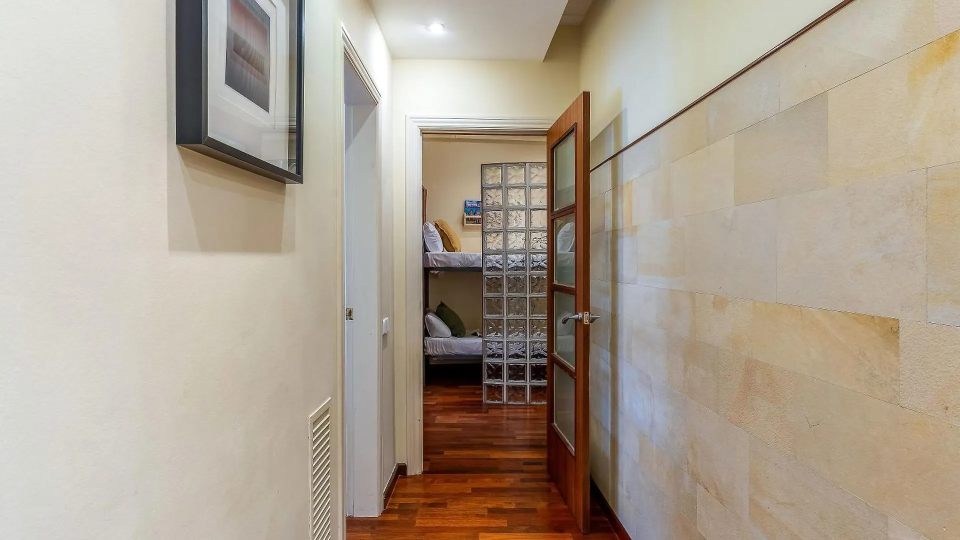 Canela Homes Barcelona Jardinets Apartment
