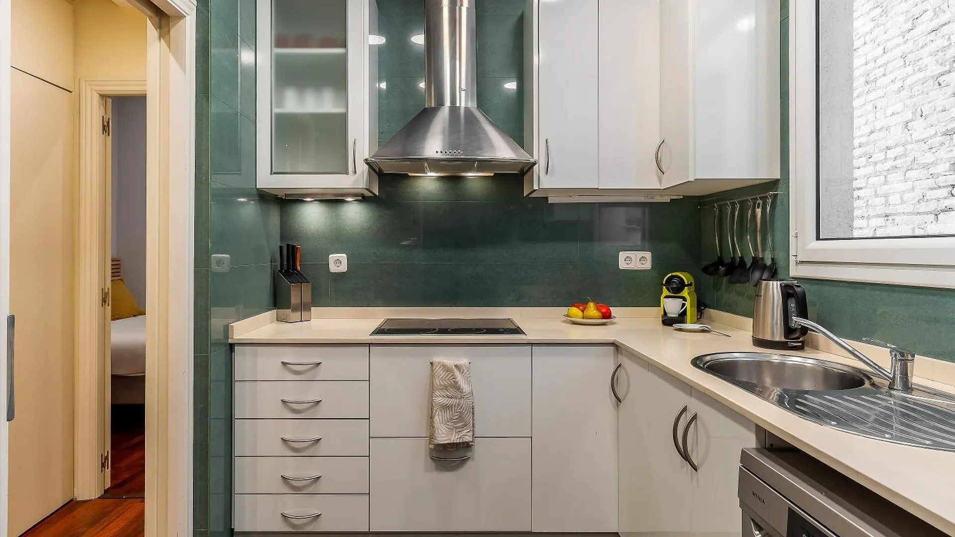 Canela Homes Barcelona Jardinets 0*,  Spain