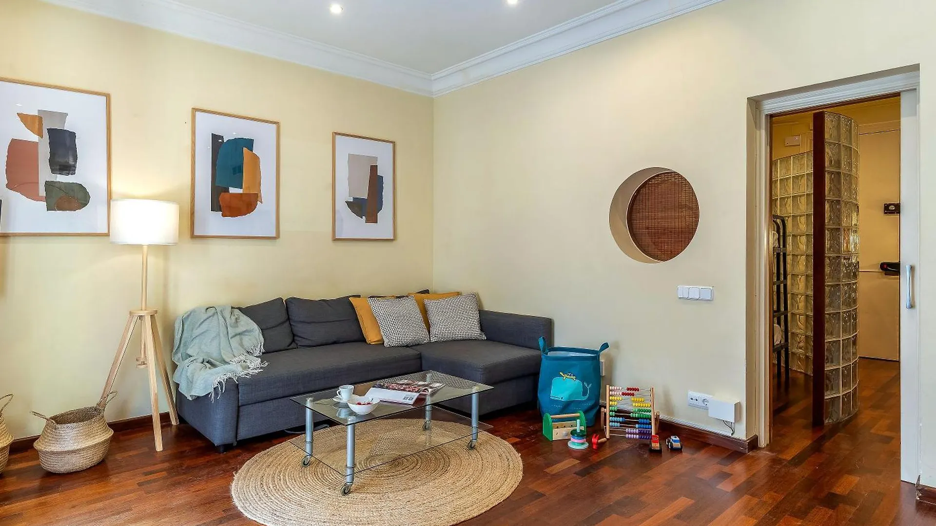 Canela Homes Barcelona Jardinets 0*,  Spain