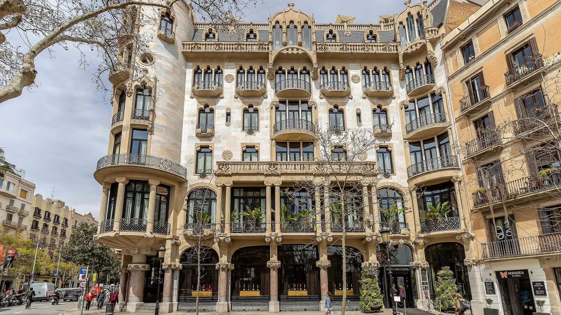 Canela Homes Barcelona Jardinets Spain